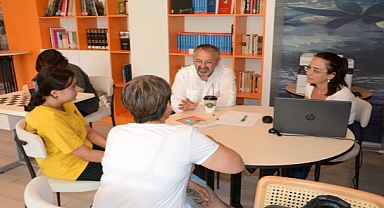 Torbalı Belediyesi Öğrencilere Rehber Oluyor