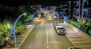 Bergama'da yollar ışıl ışıl