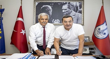 Konak Eğitim Kart'la 500 öğrenciye destek