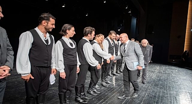 Başkan Soyer’den Şehir Tiyatroları’na 2. sahne müjdesi