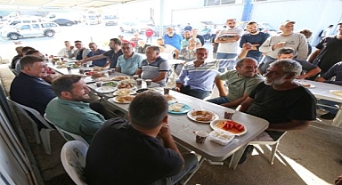 Başkan Tugay sanayi sitesi esnafı ile bir araya geldi