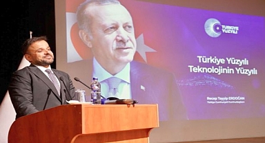 Dr. Koç, “Türkiye olarak dijital teknolojiyi sadece tüketen değil üreten olacağız”