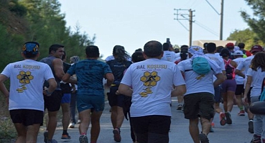 Kemalpaşa Dereköy Bal Festivali'ne yoğun ilgi