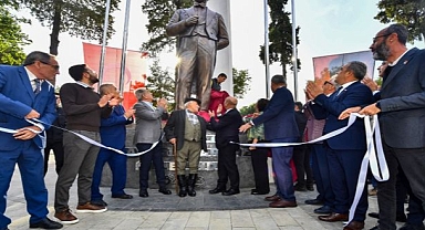 Tire Cumhuriyet Meydanı'nda Atatürk heykeli açıldı