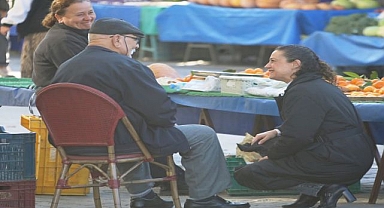 Filiz Başkan pazar esnafını dinledi