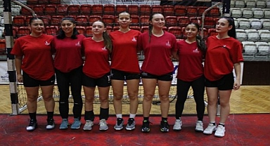 Hentbolün yeni yıldızları Büyükşehir altyapısından