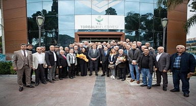 Sizi Dinlemek İçin Buradayız