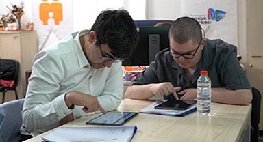 İŞ-İN hem işe hem hayata hazırlıyor