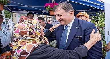 İzmir’de emekliler unutulmuyor