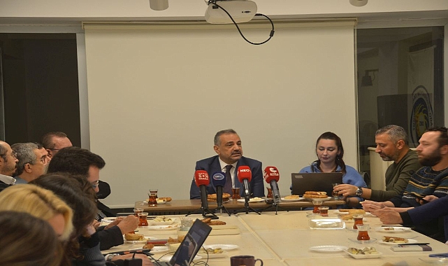 Aslanoğlu: “Adalet sistemi CHP’lilerin içeri alınması için her defasında yeni bir yol buluyor”