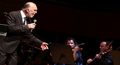 Fatih Erkoç söyledi İzmirliler eşlik etti