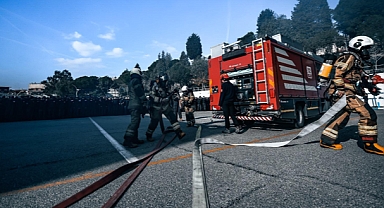 İtfaiye ekiplerinden polis okulunda yangın tatbikatı