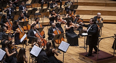 İzmir Oda Orkestrası, unutulmayacak konserlere imza atmaya devam ediyor