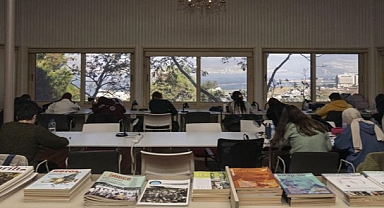 Kitap kurtları, İzmir’in kütüphanelerini çok sevdi