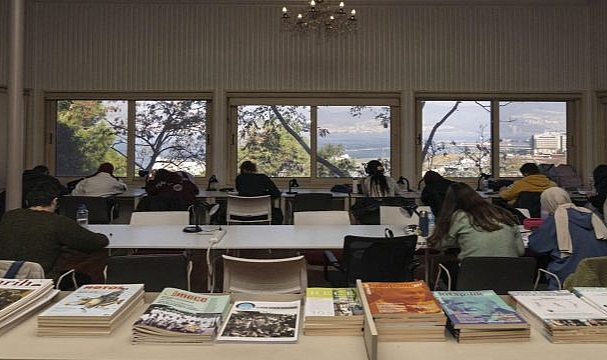 Kitap kurtları, İzmir’in kütüphanelerini çok sevdi