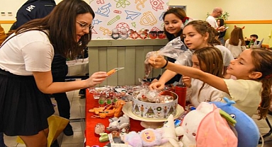 Minik eller ormanlar için çalıştı