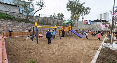 Park tamam sırada iki spor sahası var