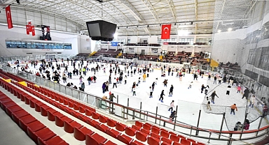 Büyükşehir’den öğrencilere yarıyıl tatili için buz pisti müjdesi