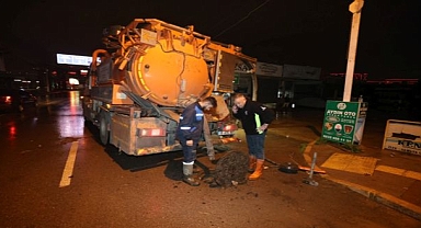 İzmir Büyükşehir Belediyesi ekipleri sağanak yağış nedeniyle seferber oldu