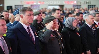 İzmir’in şehitleri Fethi Sekin ve Musa Can unutulmadı