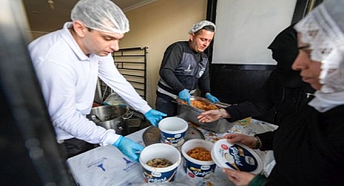 İftar bereketi Büyükşehir’in aşevinden sofralara uzanıyor