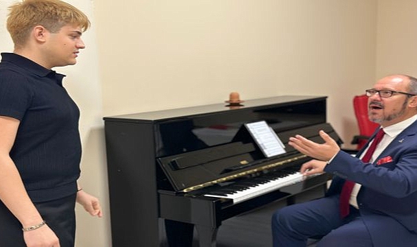 İzmir Büyükşehir Belediyesi gençlerin sanat yolculuğunu destekliyor