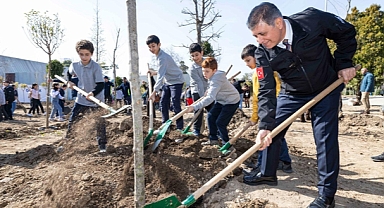 Beton söküldü, umut filizlendi