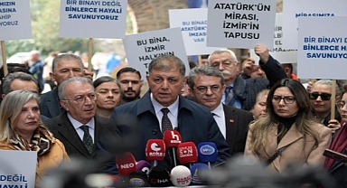 İzmir'de yalnız direniş: Cemil Tugay, Meslek Fabrikası önünde