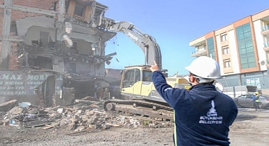 Karşıyaka’da kesintisiz ulaşım için yoğun tempo