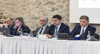 Başkan Tugay: Enerji güvenliği için şehirler kendi sistemlerini kurmalı