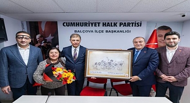 Başkan Tugay teşekkür turuna Balçova’da devam etti