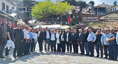 Bornova Muhtarlar Akademisi’nden anlamlı final