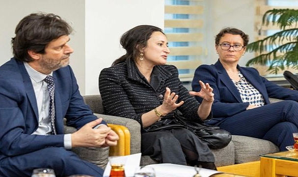 İzmir'in Fransa şehirleriyle bağı güçleniyor