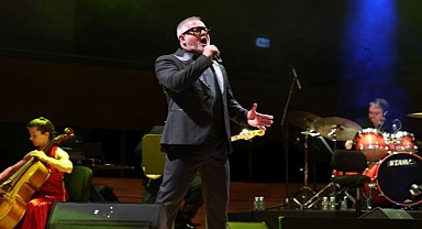 Luca Minnelli İzmir’de büyüledi