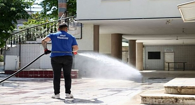 Buca’da ibadethaneler bayrama hazırlandı