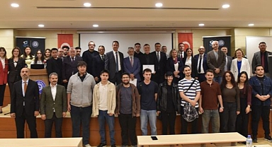 Genç iletişimciler 15 Temmuz ruhunu manşetlere taşıdı