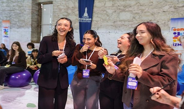İzmirli gençlere dünyadan iklim desteği