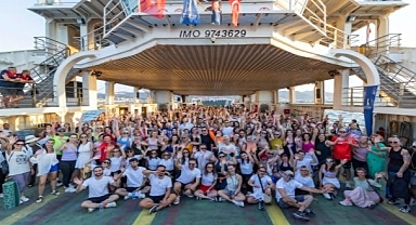 Körfez’in mavisinde 400 kişilik yoga buluşması