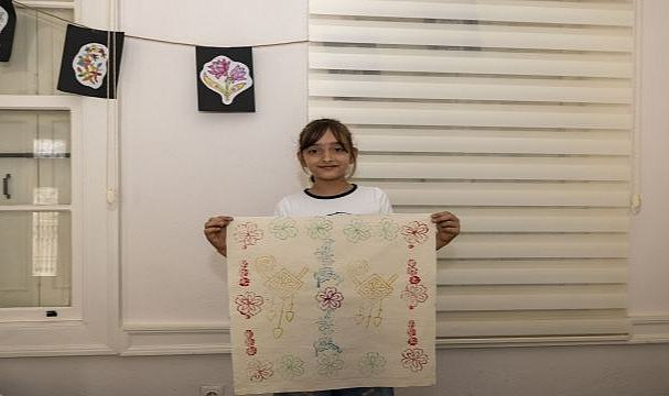 100 yıllık kalıplar yeniden iz bırakıyor