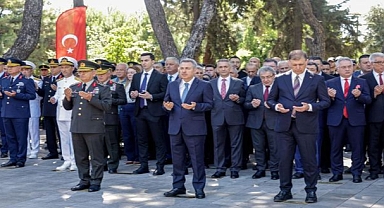 15 Temmuz şehitleri İzmir’de dualarla anıldı