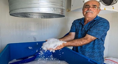 3 saat buz arıyorlardı, şimdi ücretsiz alıyorlar