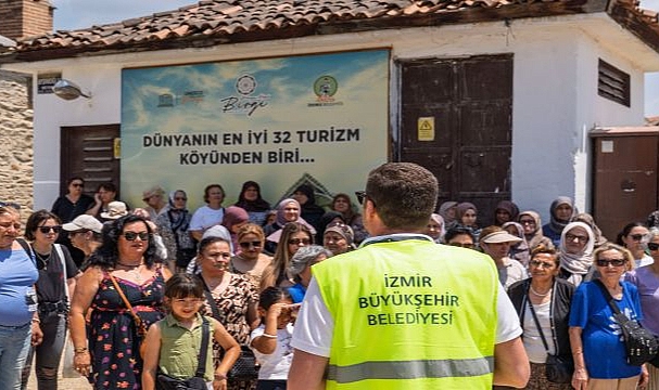 Kültür gezileriyle İzmir’i keşfettiler
