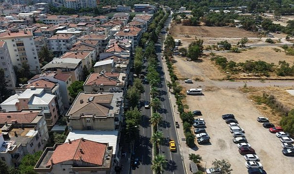 Balçova’nın caddeleri “çiçek gibi” oldu