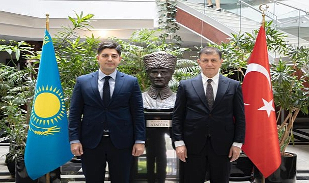 Başkan Tugay'dan Kazakistan iş dünyasına İzmir daveti
