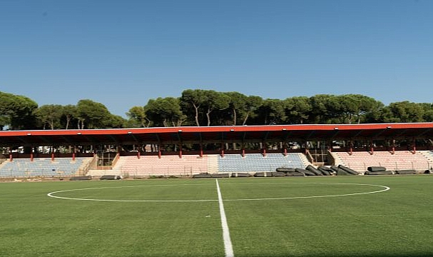 Büyükşehir’den Ödemiş Saraçoğlu Stadı’na yepyeni zemin
