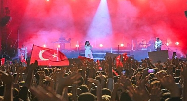 İEF’de 9 Eylül coşkusu 