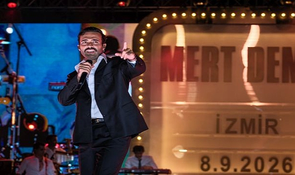 İEF geceleri müzik ve kahkaha dolu