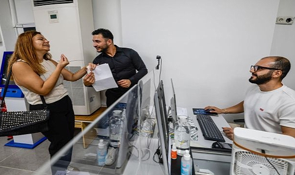 İzmir’de iletişimin önündeki engeller birlikte aşılıyor