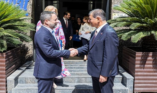 İzmir’den dünyaya yeni kapılar açılıyor