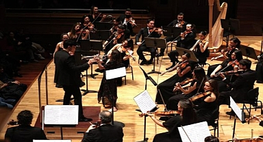 İzmir Oda Orkestrası, sezonu Zeytin Sahne’de açıyor